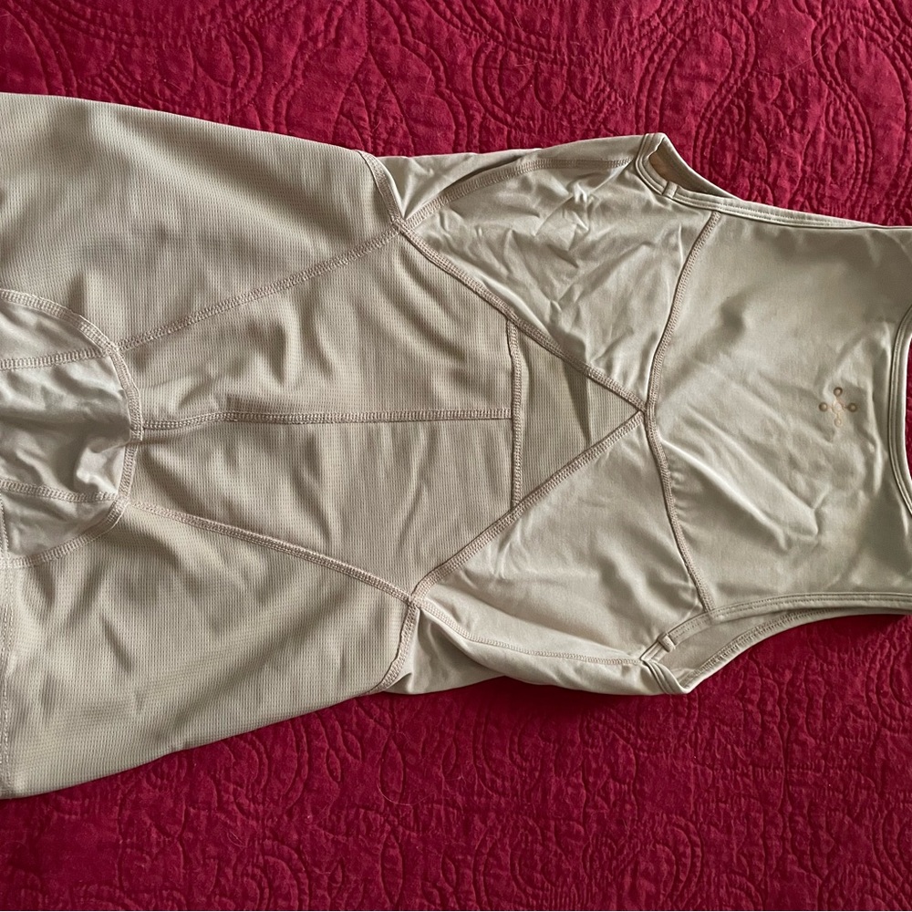 Tommie Copper women’s lower back support tank